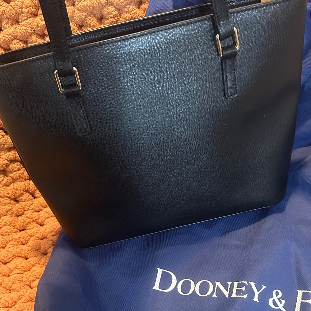 Dooney & Bourke Black Leather Tote Bag - Picture 4 of 8